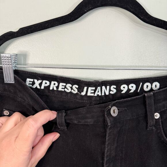 EXPRESS Vintage Jeans Womens 5/6 Y2K Floral Embroidered Mid Rise Flare Black USA - Picture 4 of 8